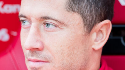 2019147183134_2019-05-27_Fussball_1.FC_Kaiserslautern_vs_FC_Bayern_München_-_Sven_-_1D_X_MK_II_-_0228_-_B70I8527_(cropped)